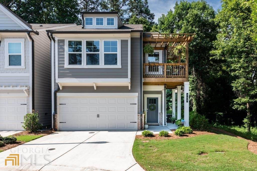 752 Belrose Drive - Photo 1