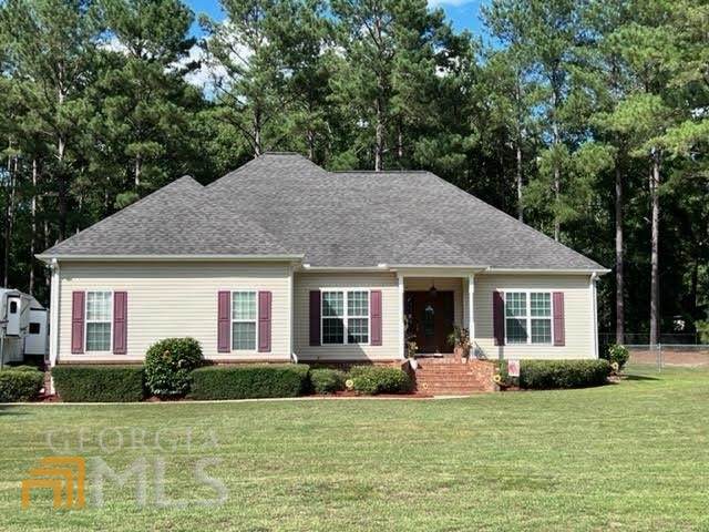 527 Pinegrove Drive - Photo 1