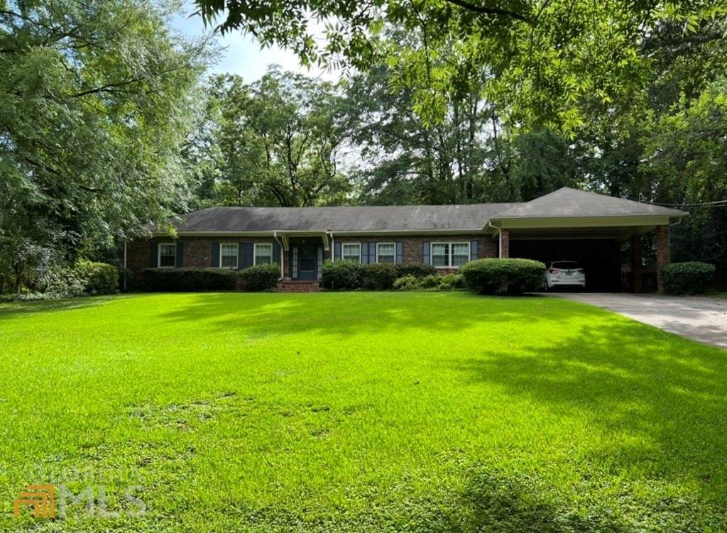 420 Tattnall Street - Photo 1