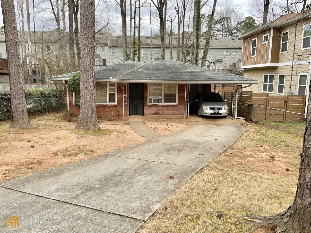 2816 White Oak Drive - Photo 1