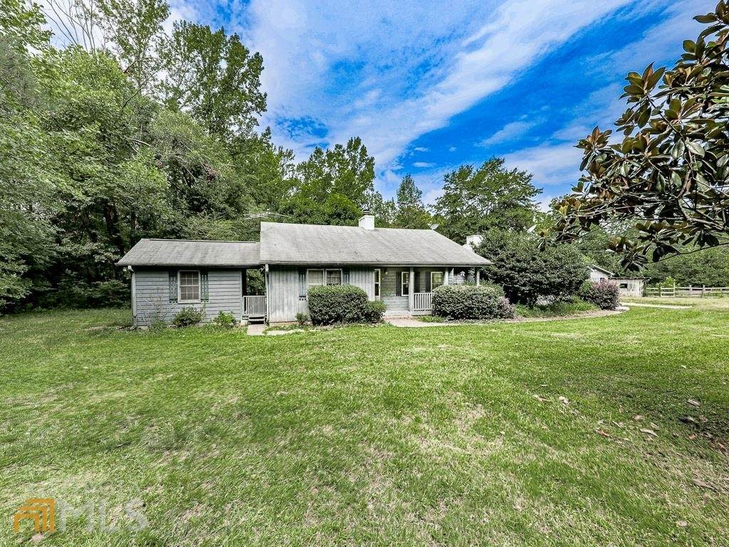 425 Rock Springs Pass - Photo 1