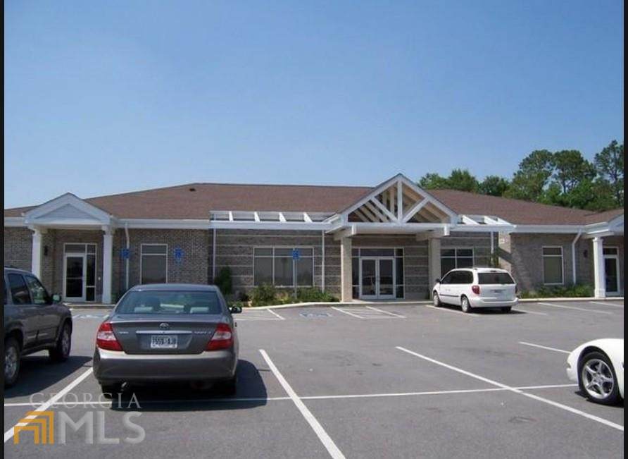 1555 Brampton Avenue - Photo 1