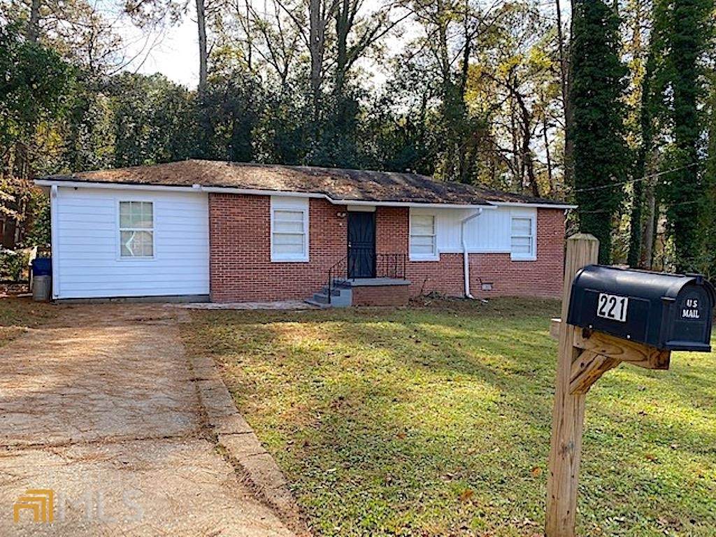 221 Banberry Drive - Photo 1
