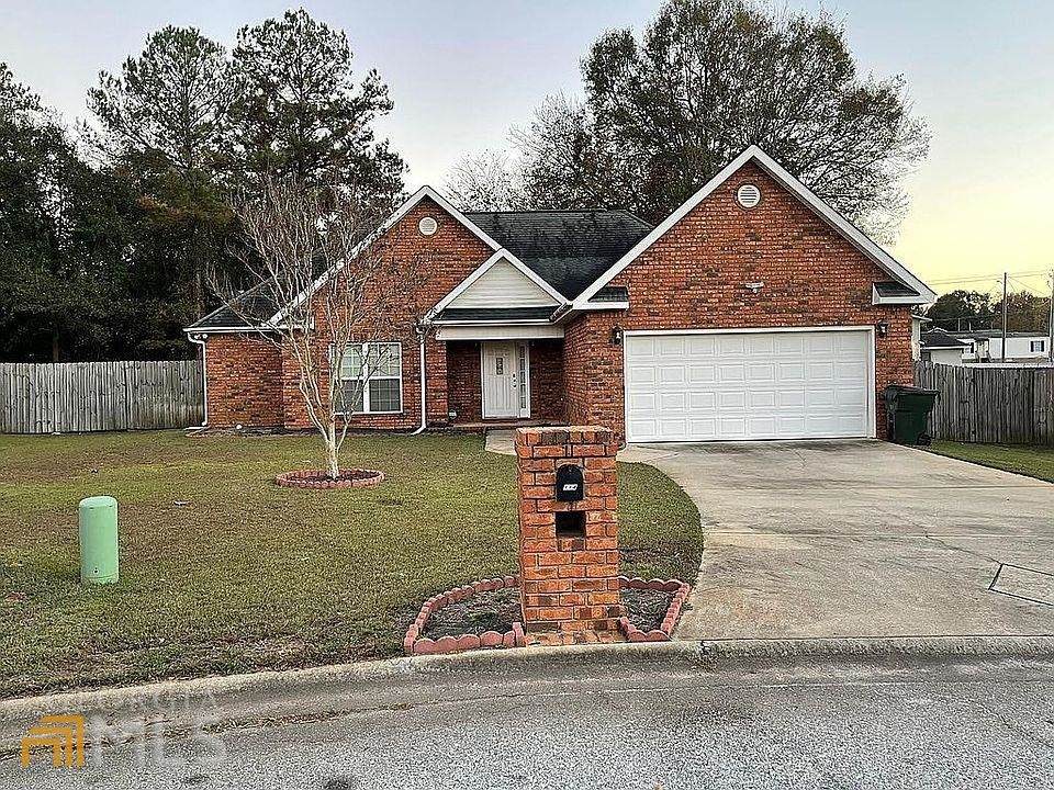 114 Jeanette Place - Photo 1
