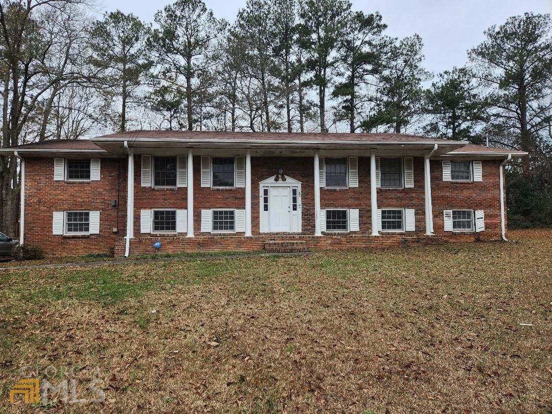 565 Circle Drive - Photo 1