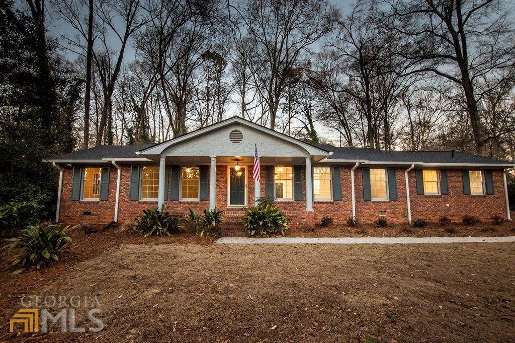 421 Plantation Drive - Photo 1