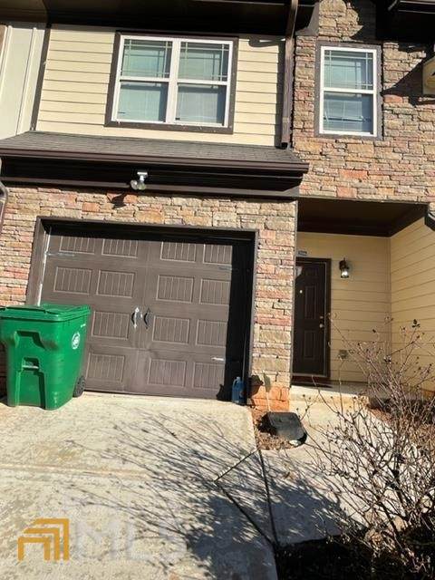 2916 Hillside Place - Photo 1