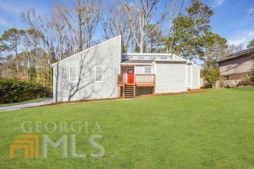 5239 Rockbridge Drive - Photo 1