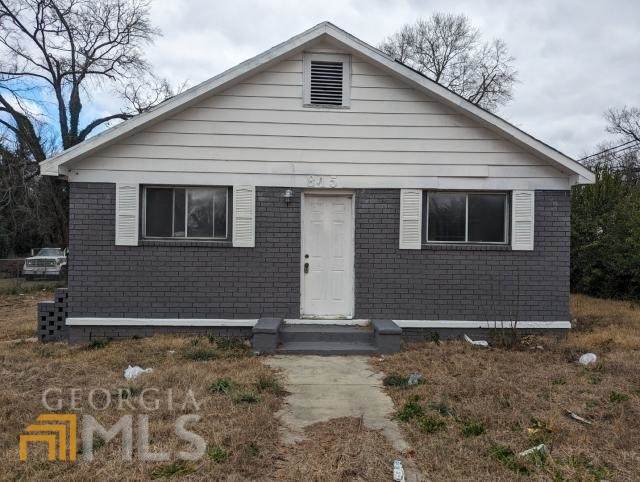 815 Newberg Avenue - Photo 1
