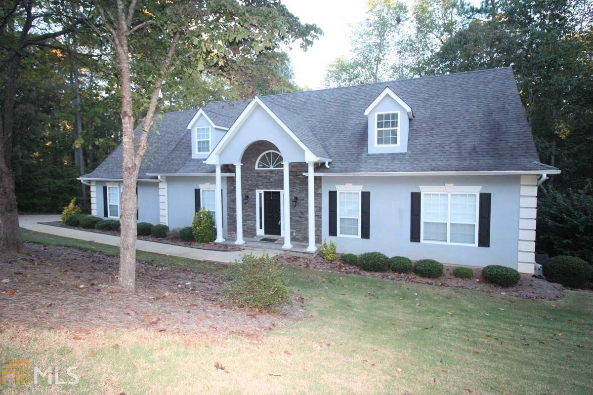233 Ashford Cir - Photo 1