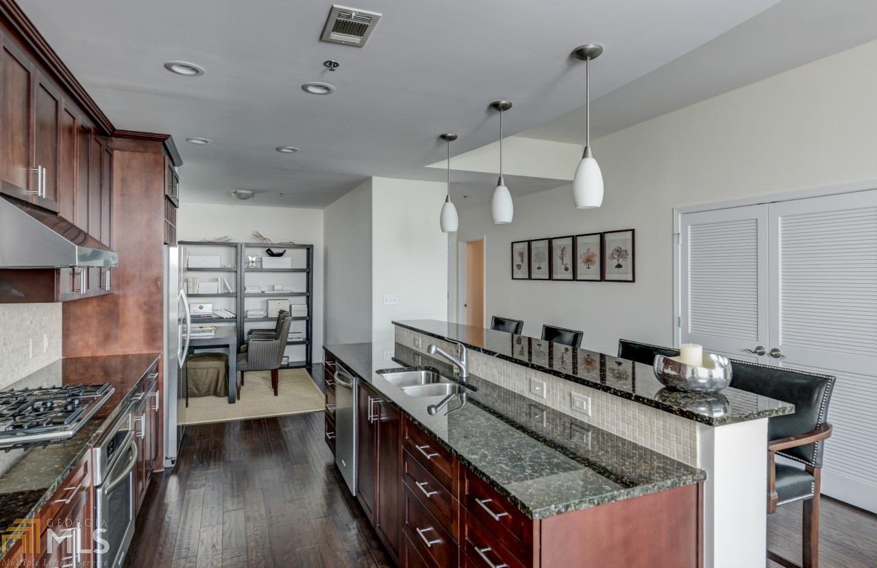 270 17th St - Photo 1