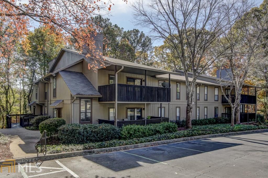 1301 Cumberland Ct - Photo 1