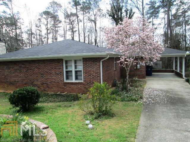 689 Friar Tuck Ln - Photo 1