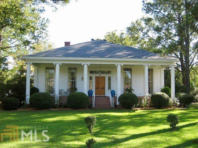 914 5th Ave - Photo 1