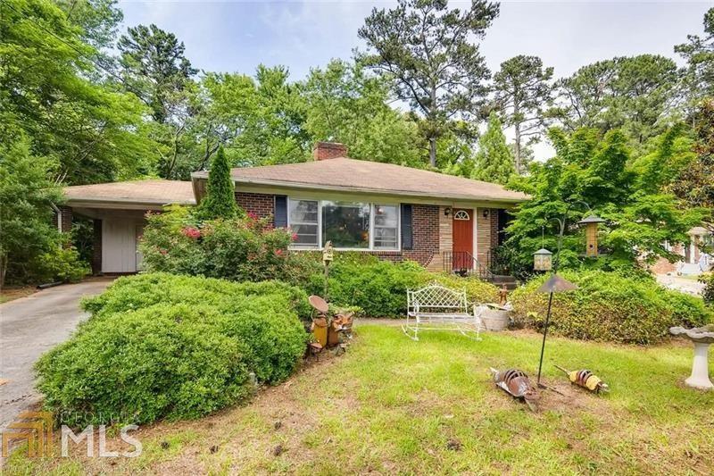 390 Hilderbrand Dr - Photo 1