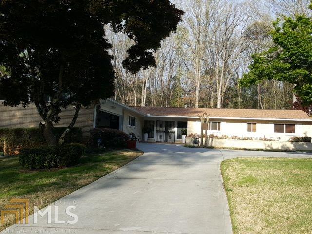 2266 Crestknoll Cir - Photo 1
