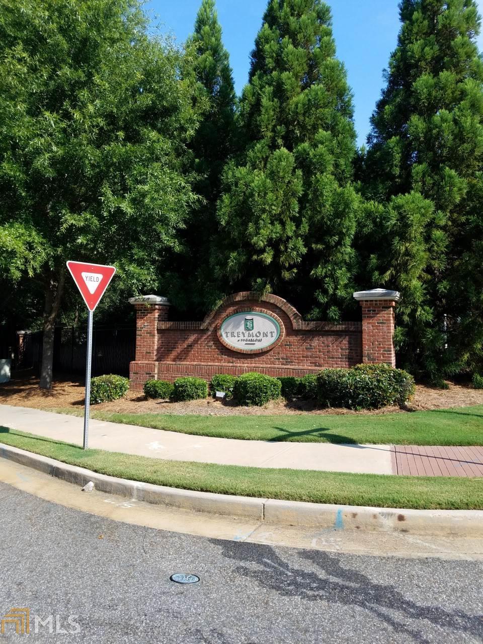 1060 Treymont Ln - Photo 1