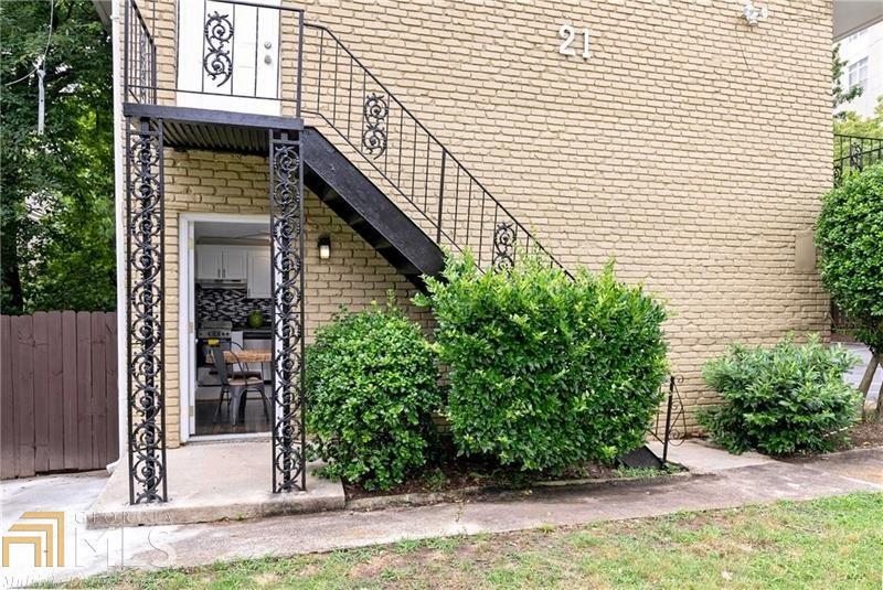 21 Delmont Dr - Photo 1
