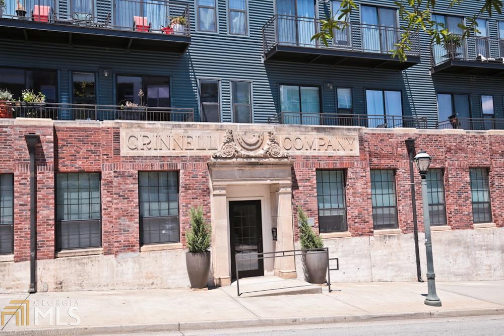 200 Highland Ave - Photo 1