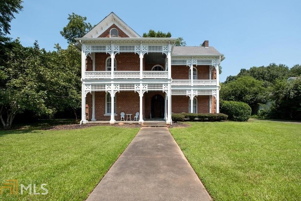 152 Broad St - Photo 1
