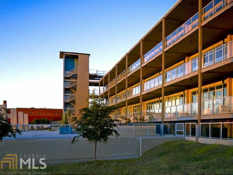 890 Memorial Dr - Photo 1
