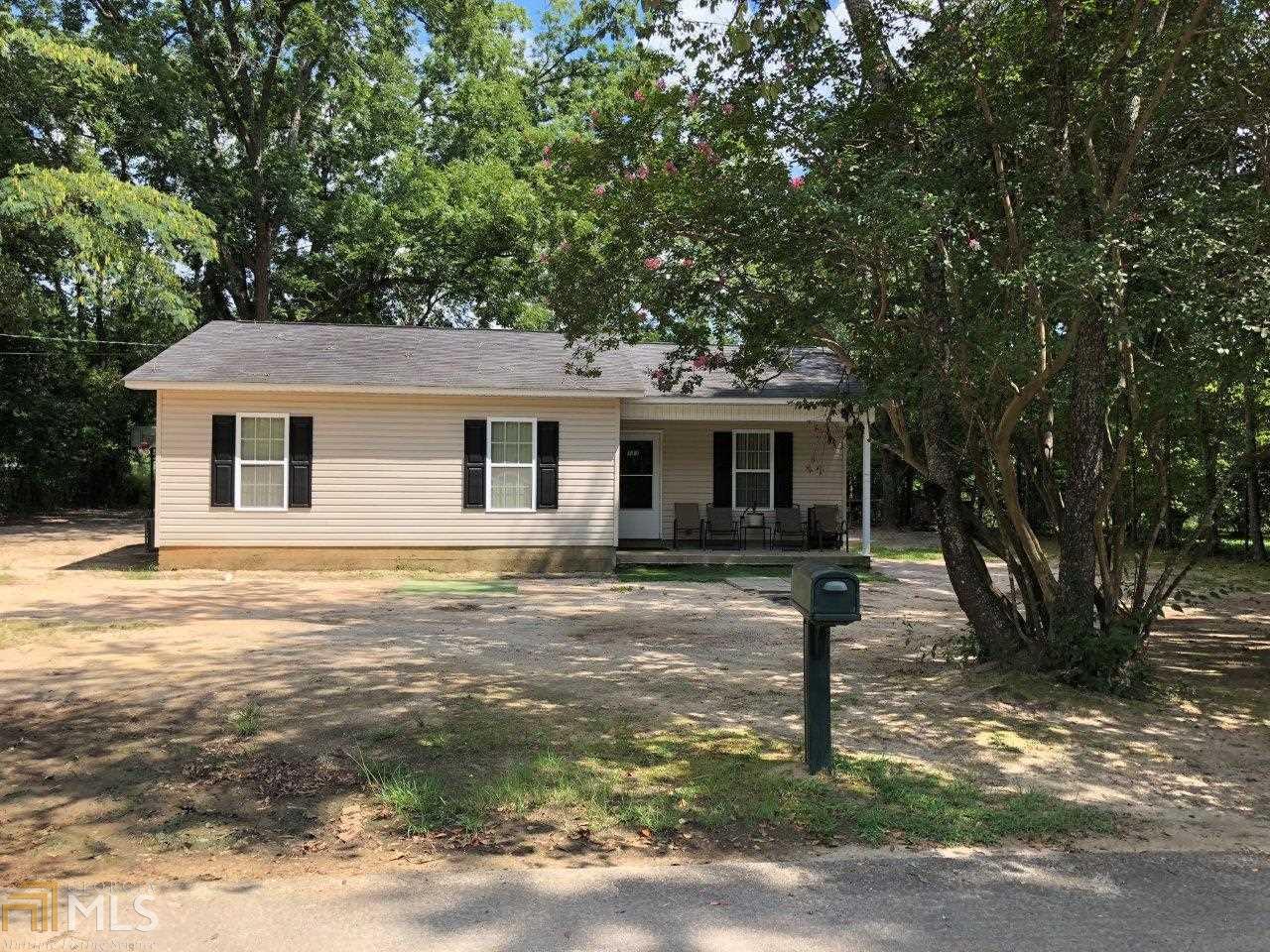 123 Circle Dr - Photo 1
