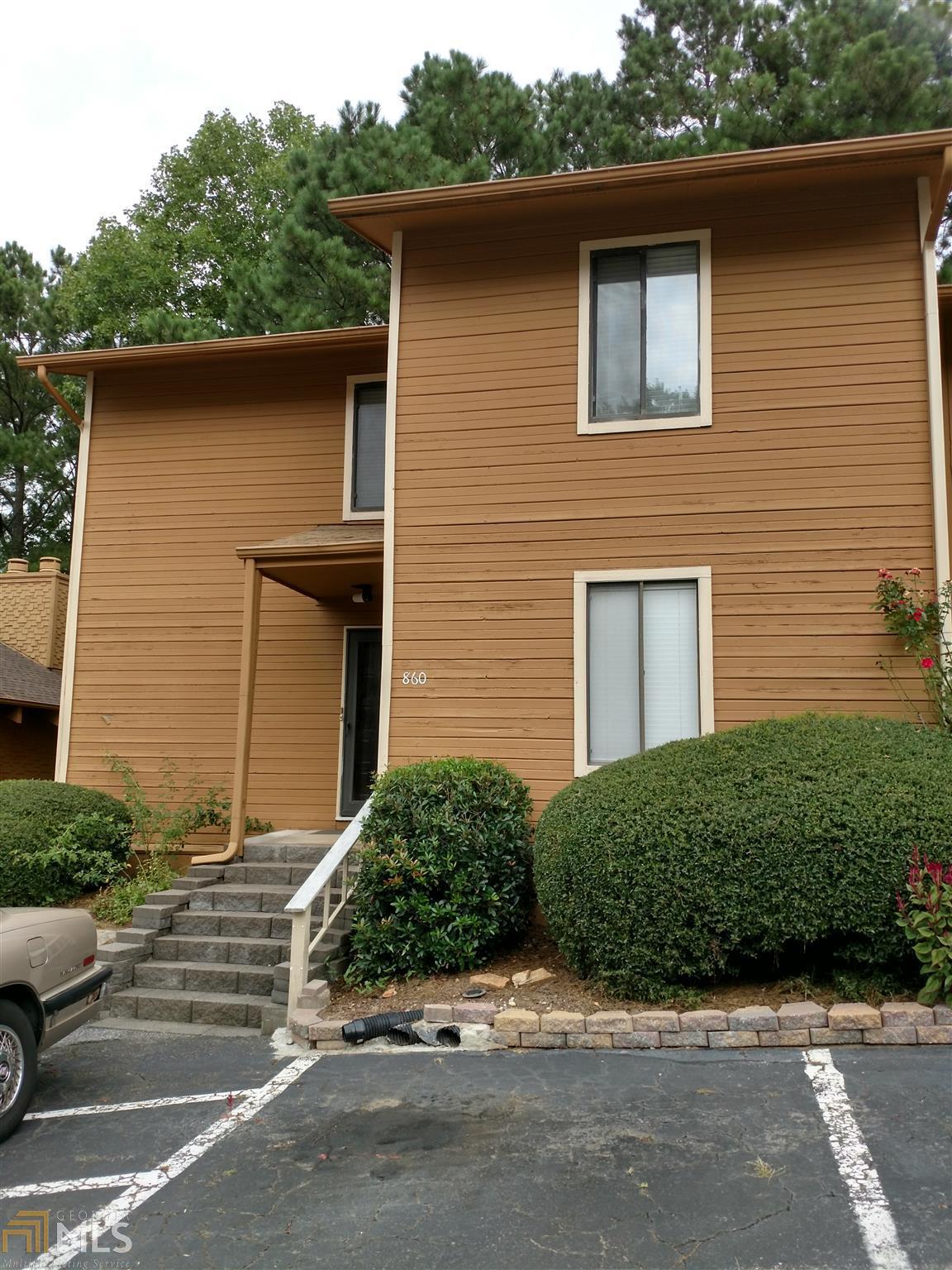 860 Lake Hollow Blvd - Photo 1
