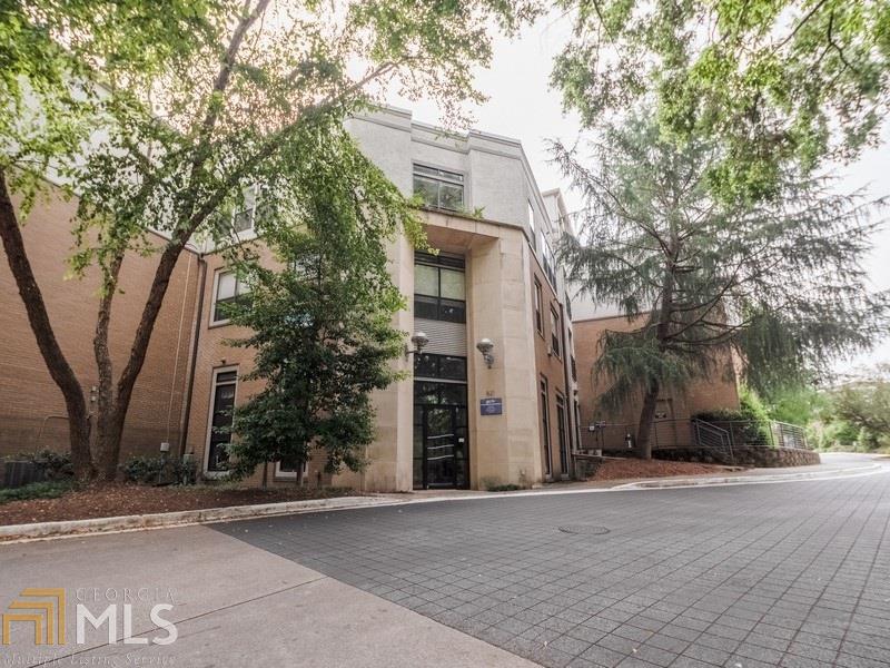 821 Ralph Mcgill Blvd - Photo 1