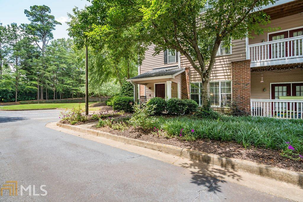 212 Vinings Forest Cir - Photo 1