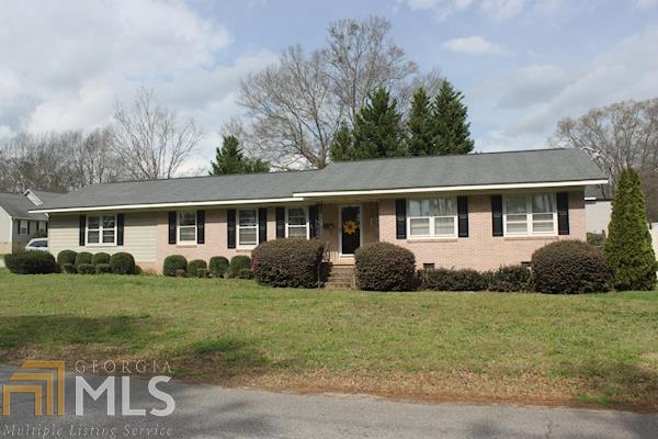 500 Holmes St - Photo 1