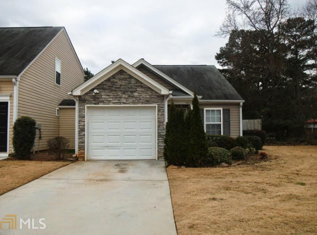 1025 Lakeside - Photo 1