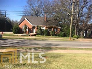 835 Poplar St - Photo 1