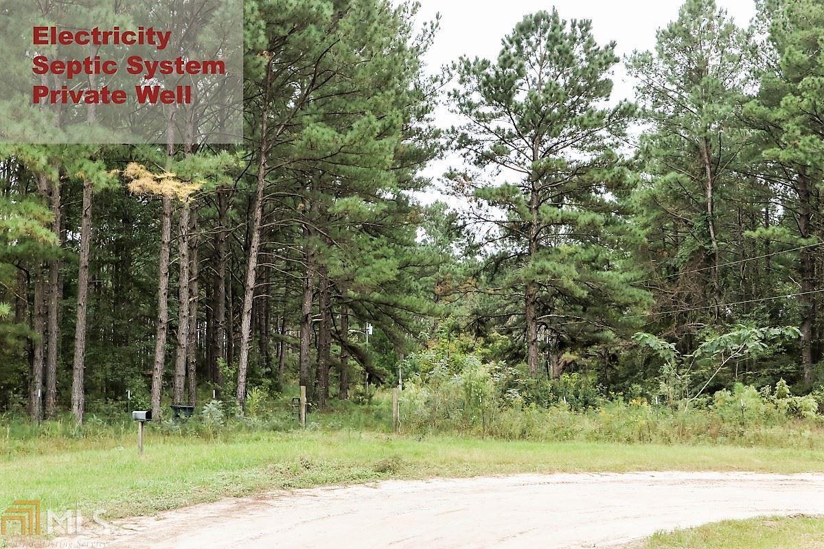 215 Douglas Rd - Photo 1