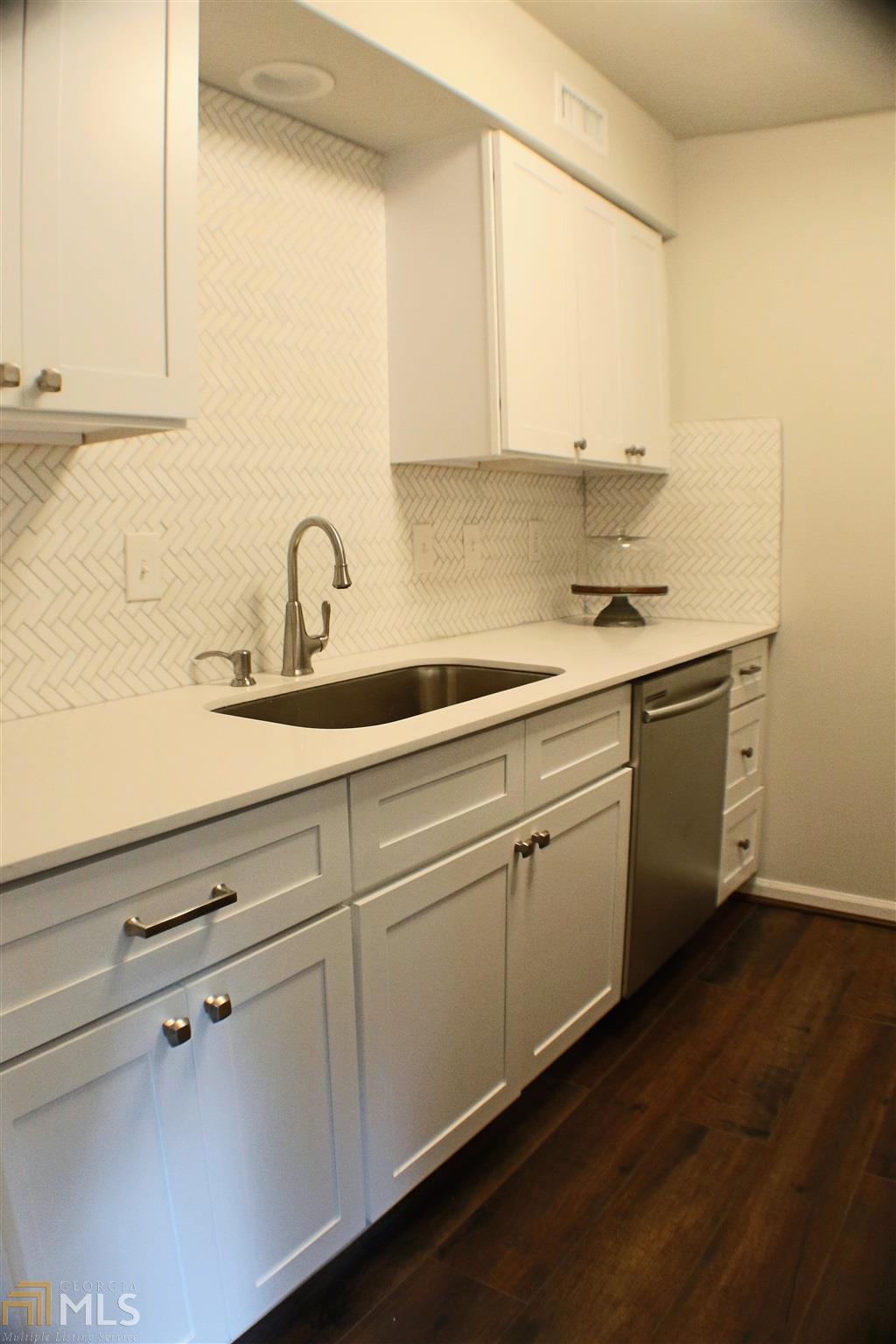 233 Triumph Dr - Photo 1