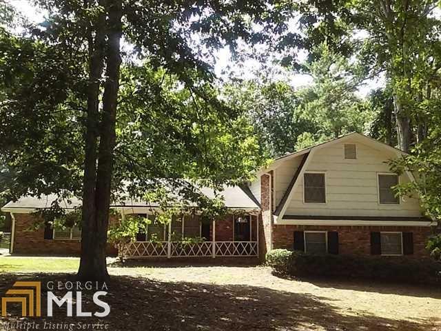 3211 Rockview Dr - Photo 1