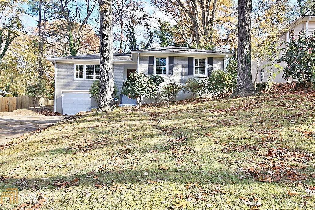 2812 Rollingwood Ln - Photo 1
