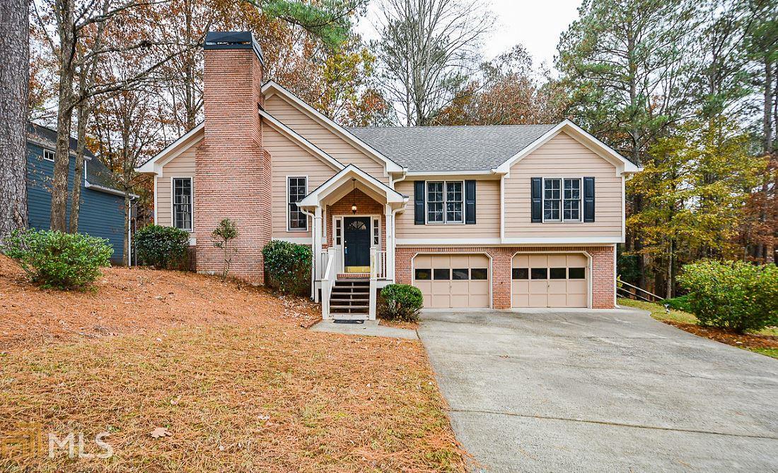913 Fernwood Rd - Photo 1