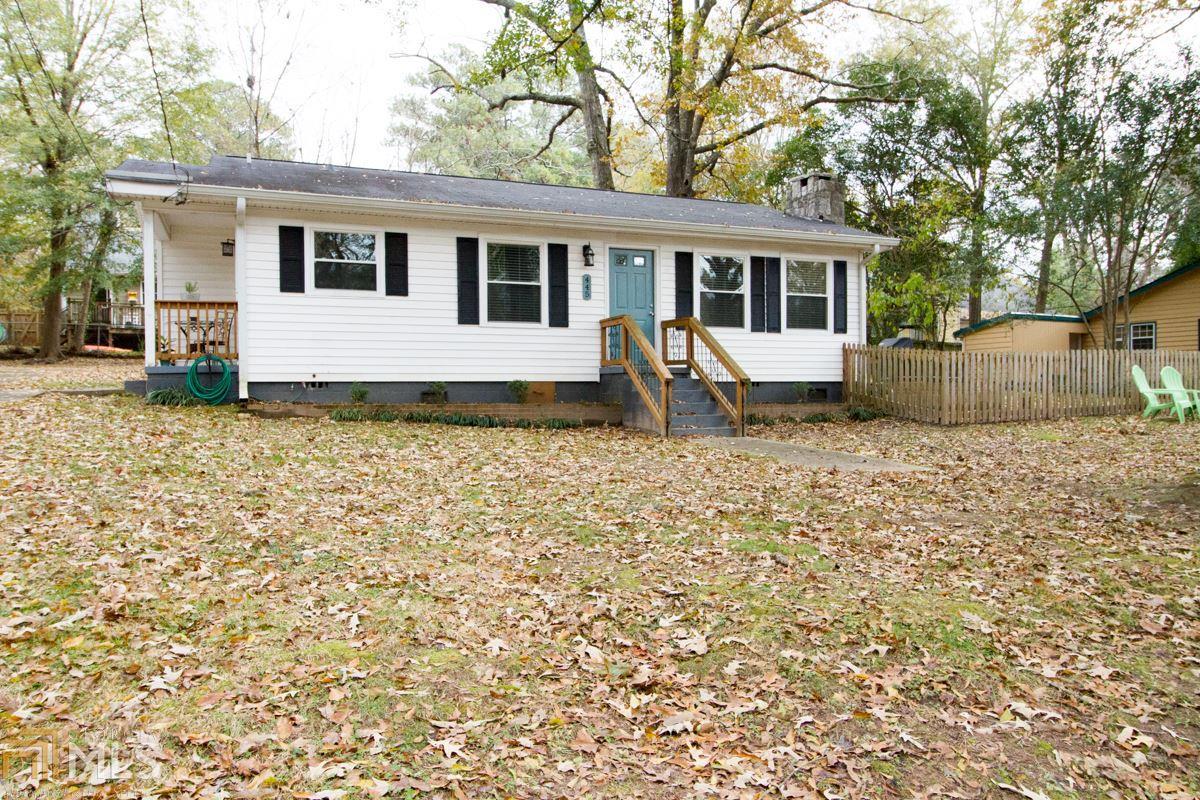 445 Clubhouse Dr - Photo 1