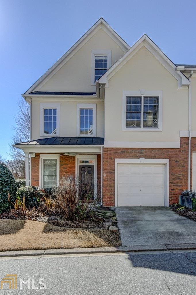 2358 Maplewood Ct - Photo 1