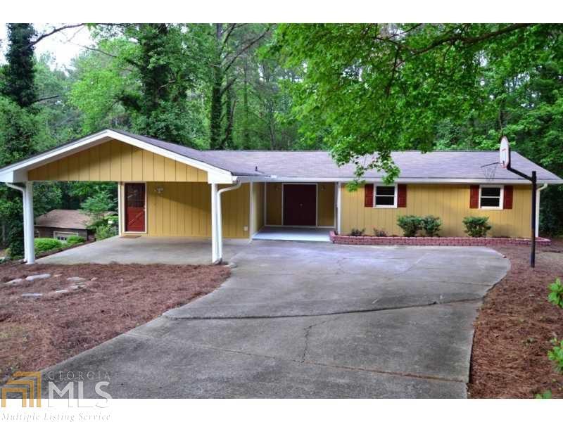 868 Pinecrest Cir - Photo 1