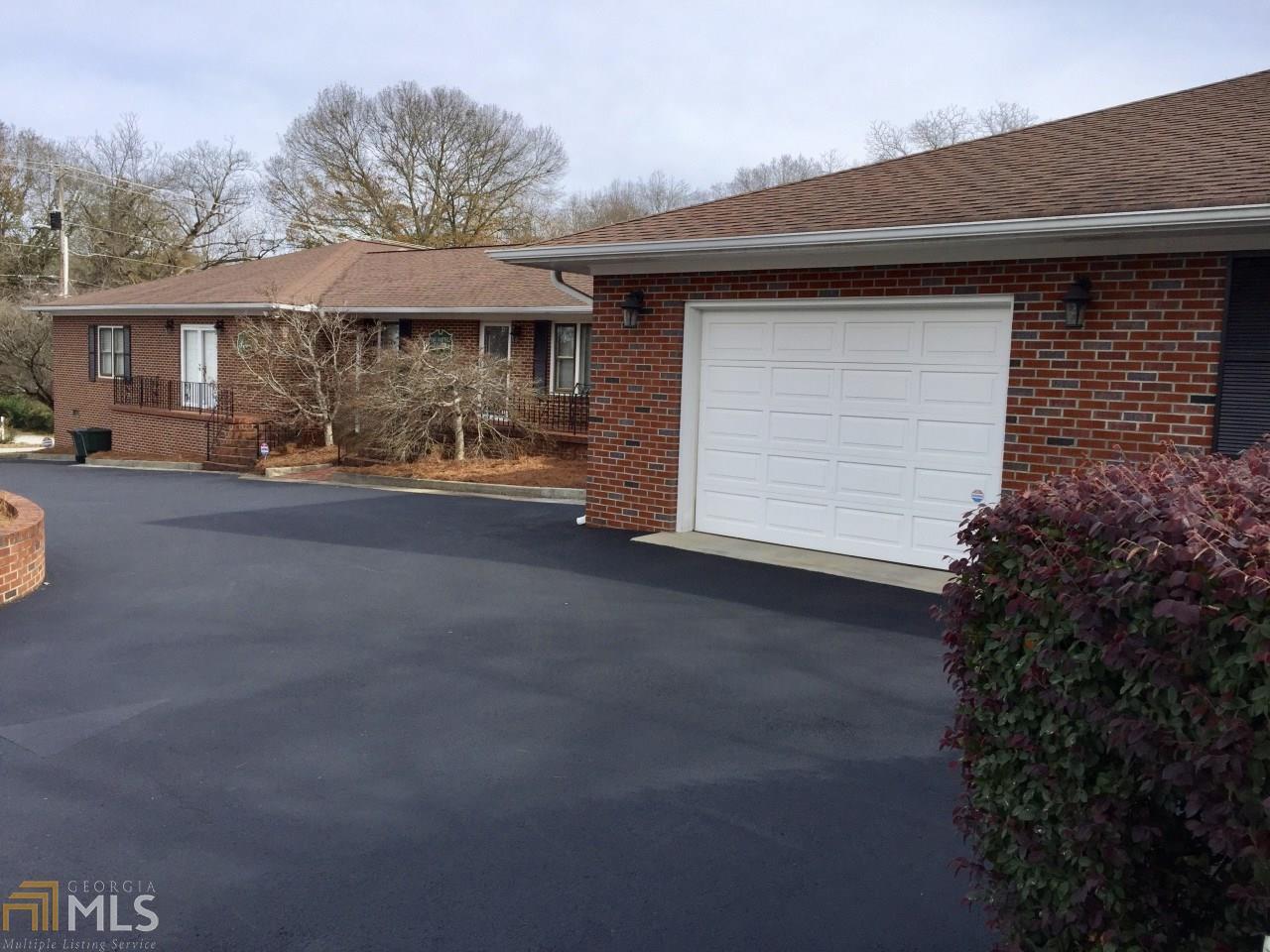 104 Chandler St - Photo 1