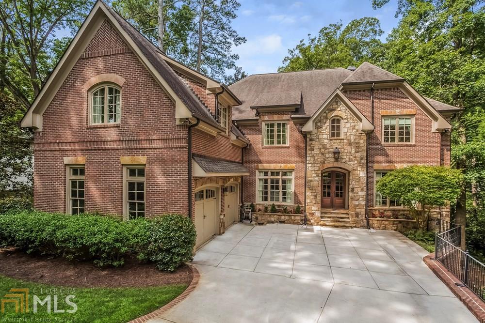 4550 Bryn Mawr Cir - Photo 1