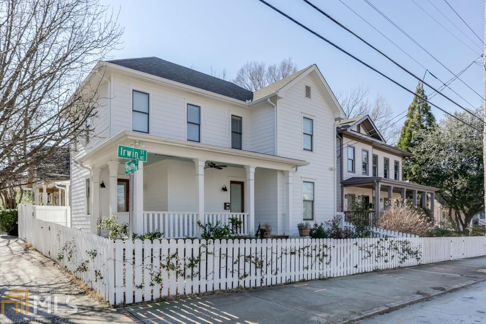 559 Irwin St - Photo 1