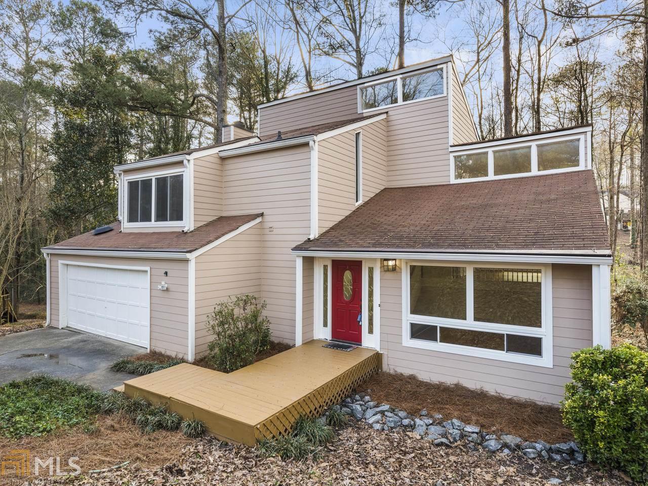 1820 Greystone Ct - Photo 1