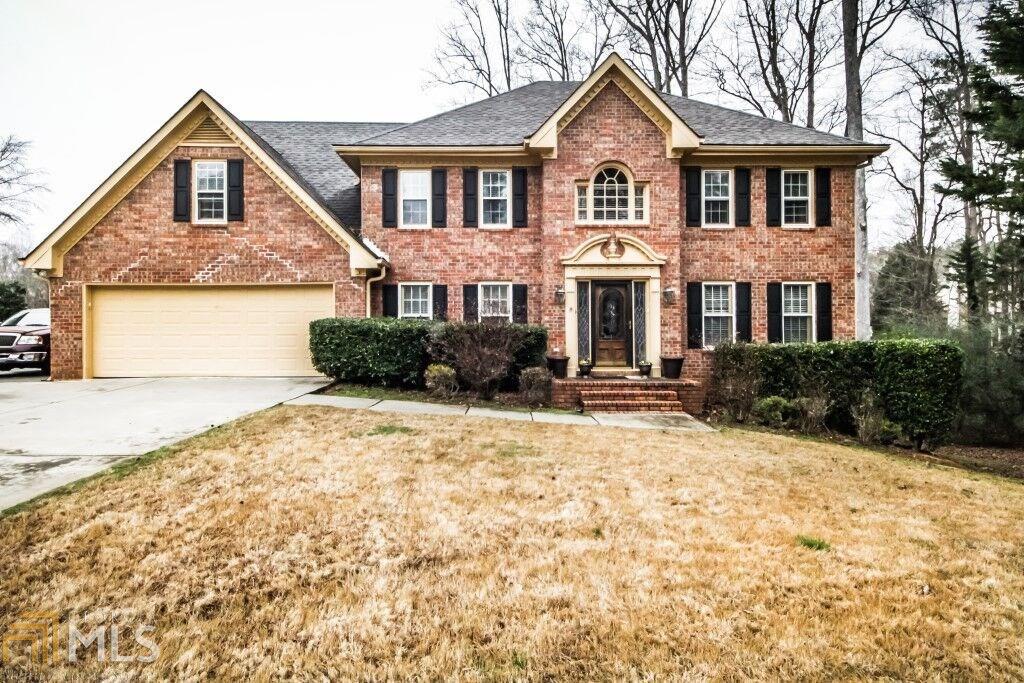 5011 Oak Tree Ln - Photo 1