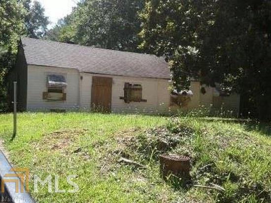 2152 Wesley Chapel Rd - Photo 1