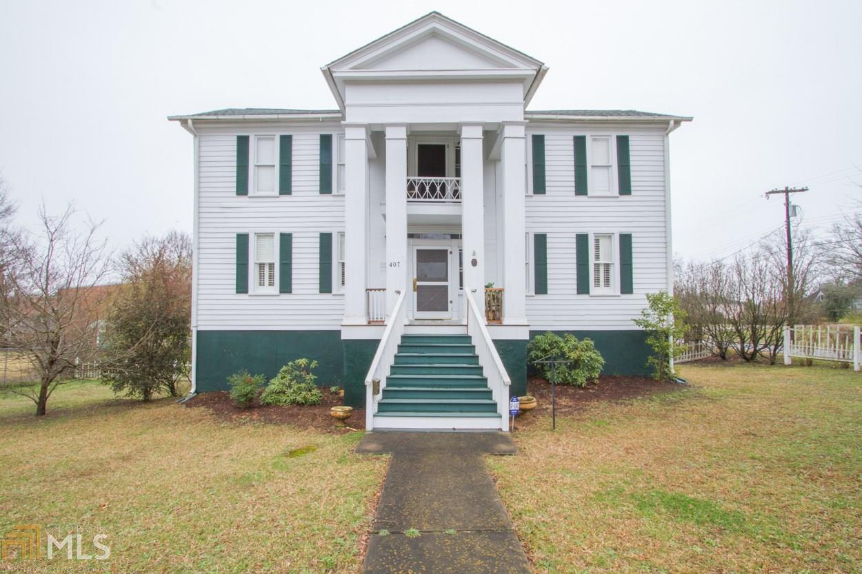 407 Manning - Photo 1