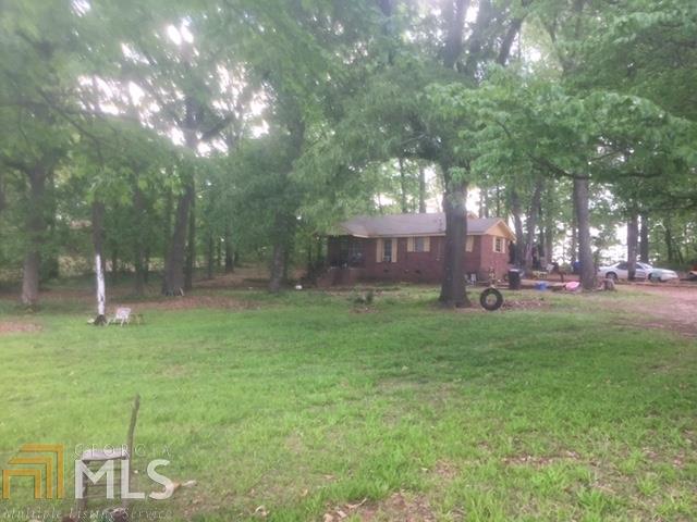 1391 Flat Shoals Rd - Photo 1