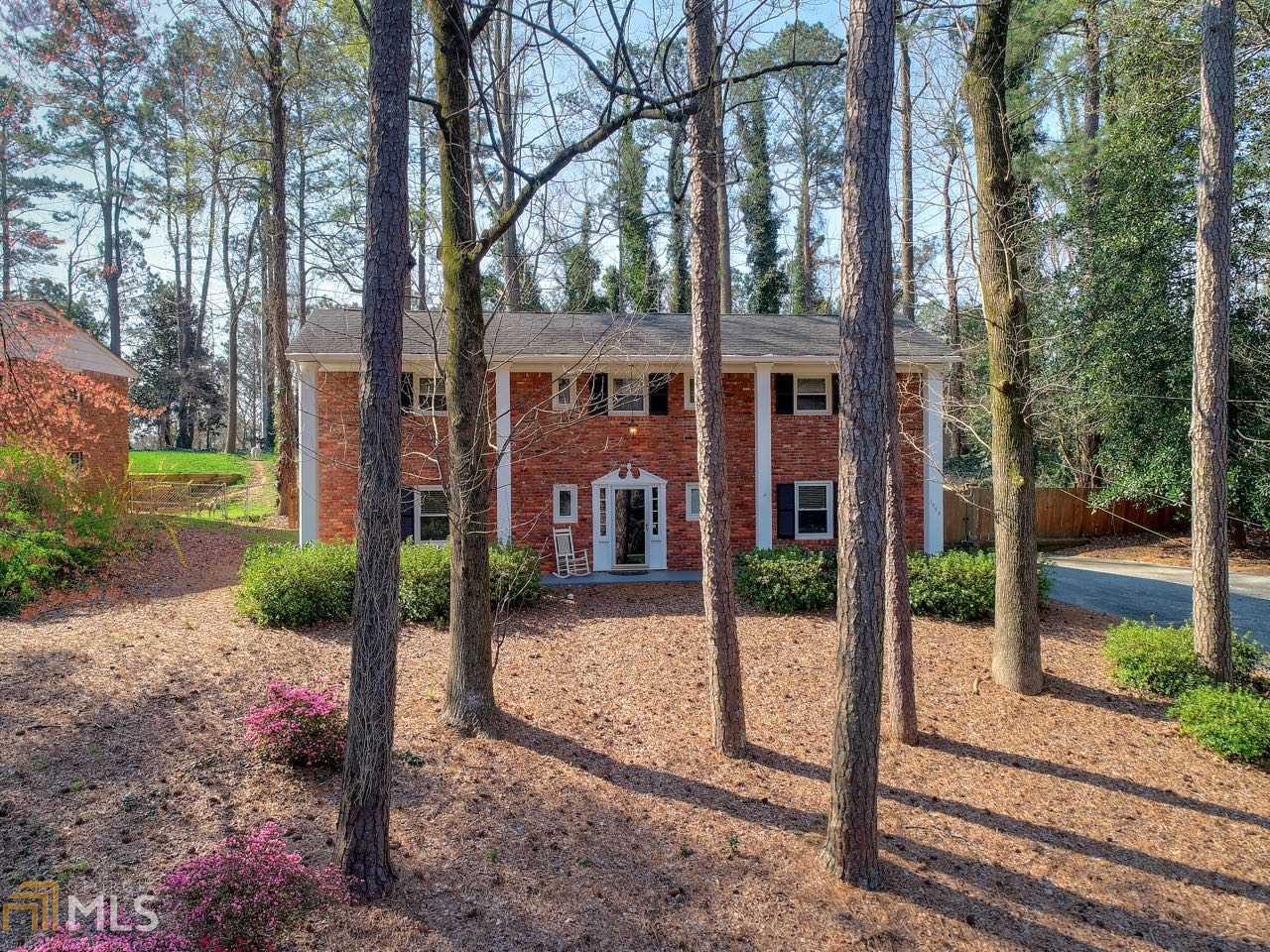 1553 Old Spring House Ln - Photo 1