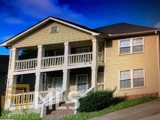 819 Fraser St - Photo 1